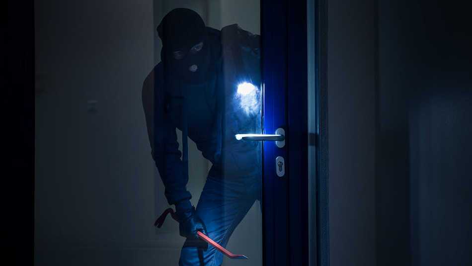 These are some top tips from Thames Valley Police on how to protect your premises from burglars!